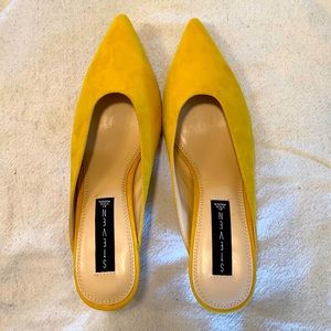 Steven by Steve Madden Elora Mule Size 8 Yellow/Gold